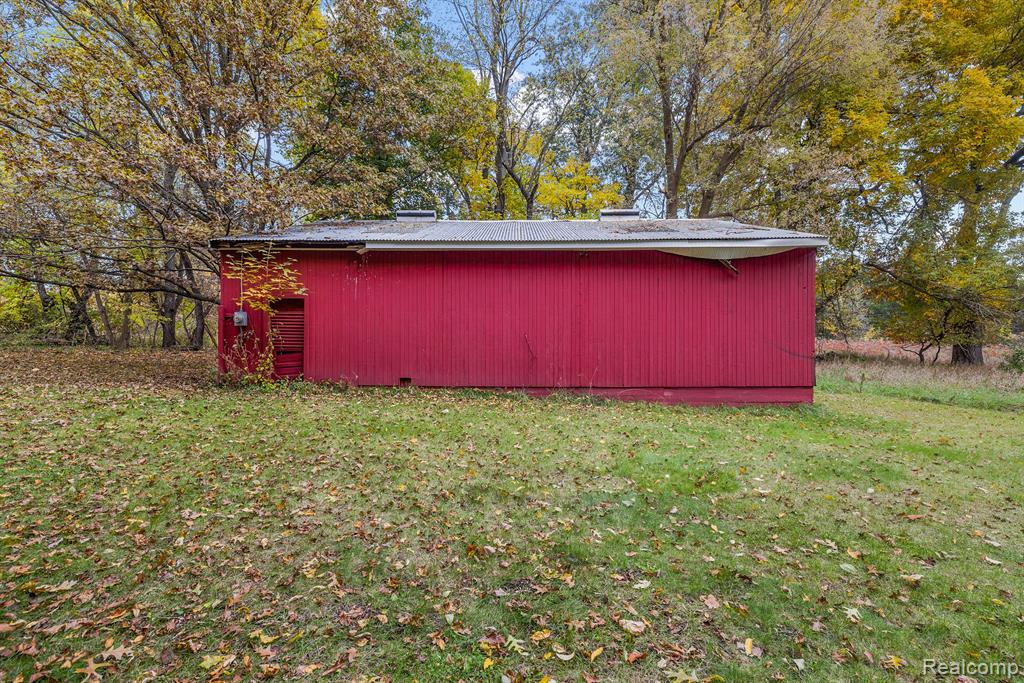10001 Ellis Road Clarkston, MI 48348 - Photo 83 of 85