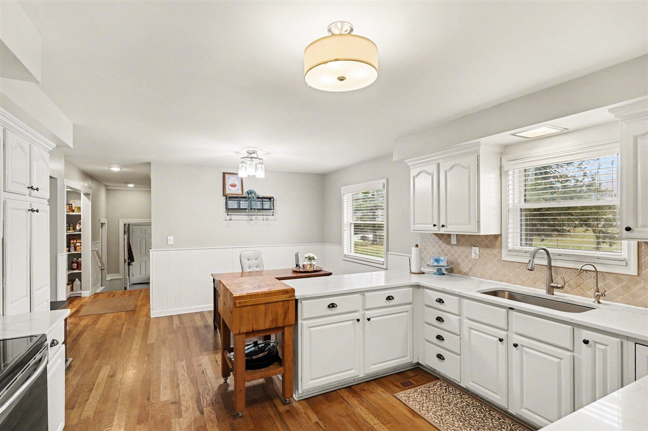 1575 Kellogg Road Brighton, MI 48114 - Photo 8 of 32