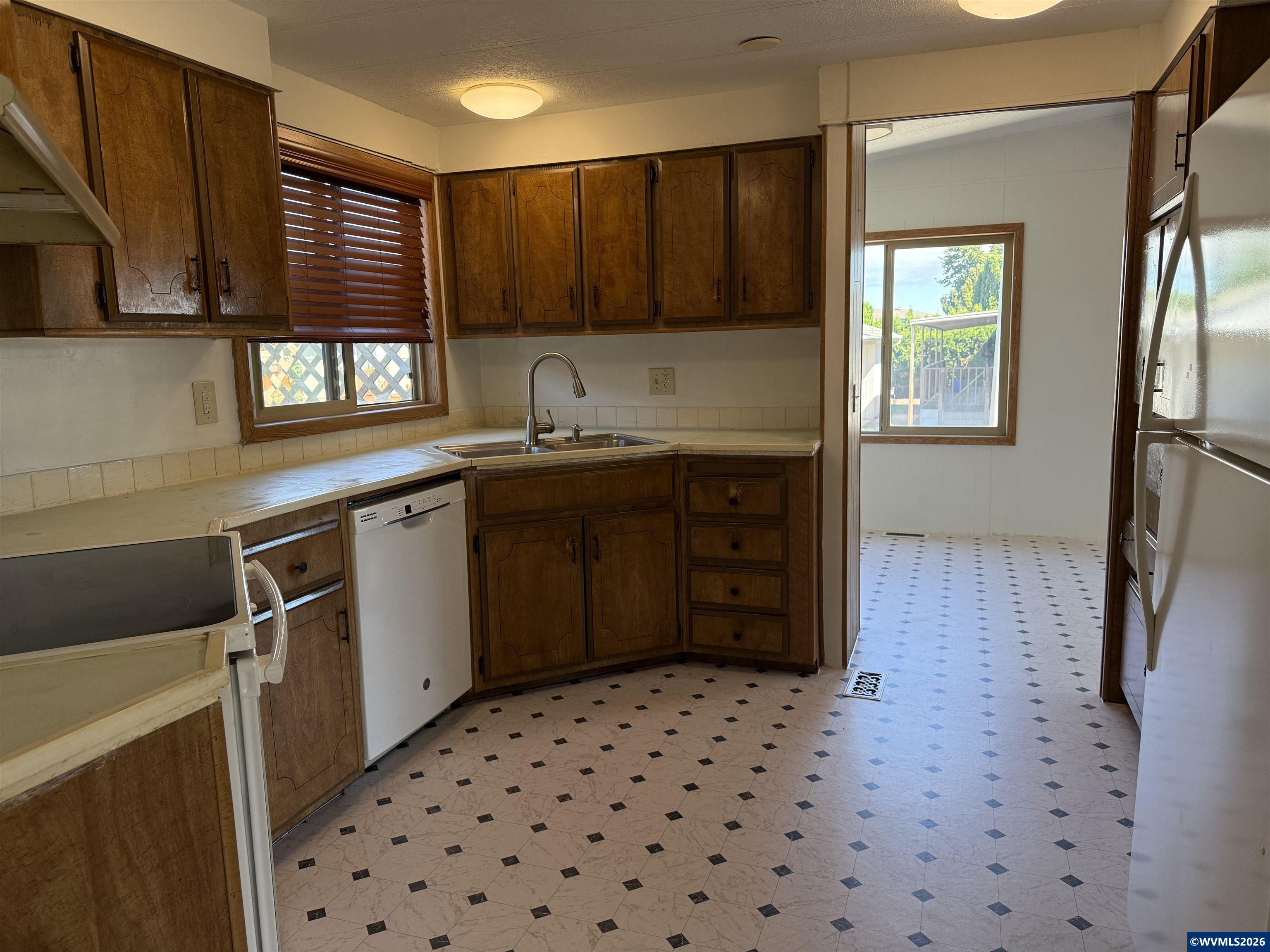 5422 Portland Road Northeast, Unit 122 Salem, OR 97305 - Photo 8 of 28