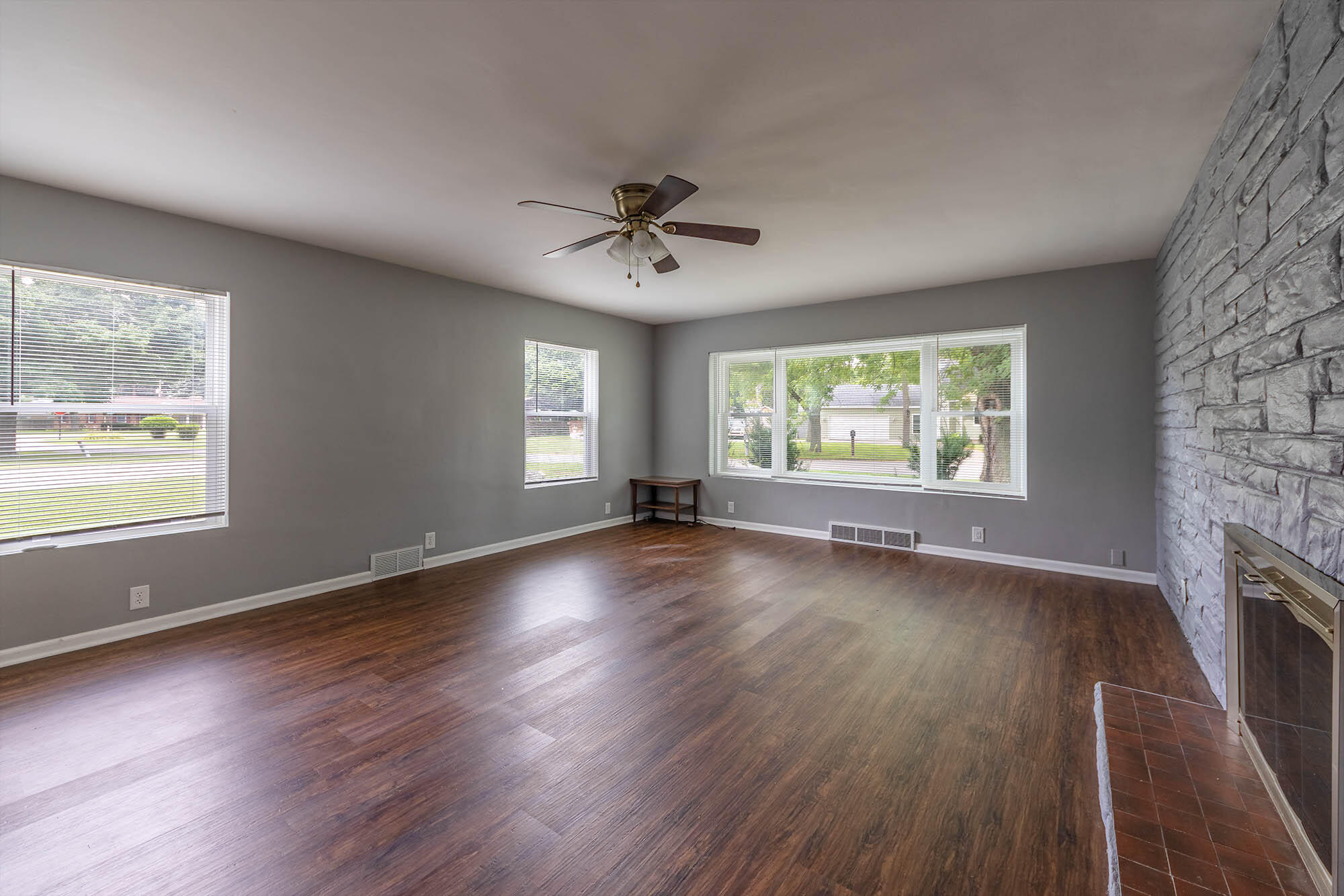 433 Montezuma Road Benton Harbor, MI 49022 - Photo 9 of 30 Montazuma_433_-6