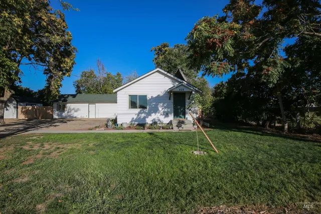 $325,000 | 420 South Whitley Drive, Fruitland, ID 83619