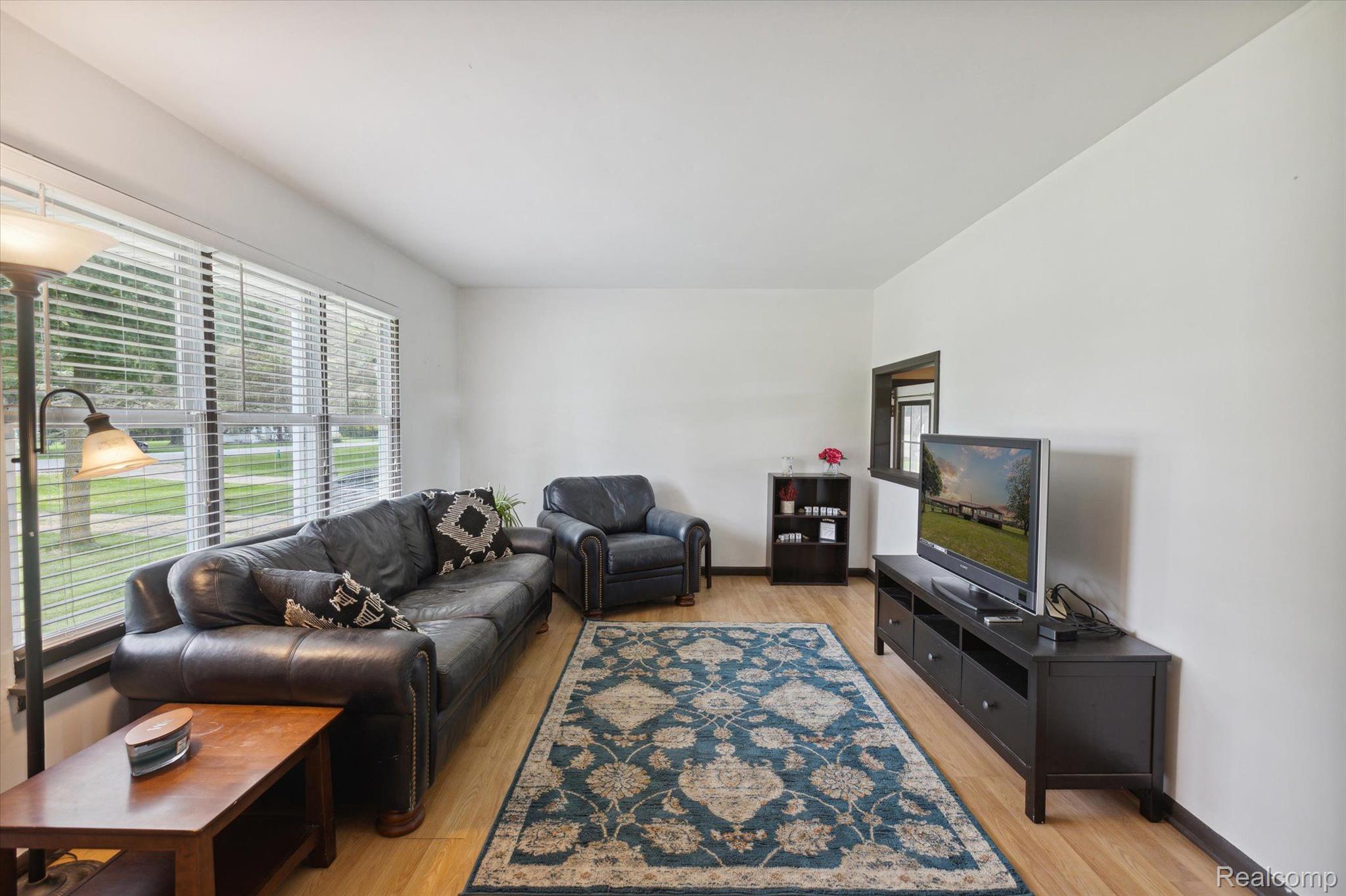 9694 Newburg Road Durand, MI 48429 - Photo 6 of 35 Gallery Image 6