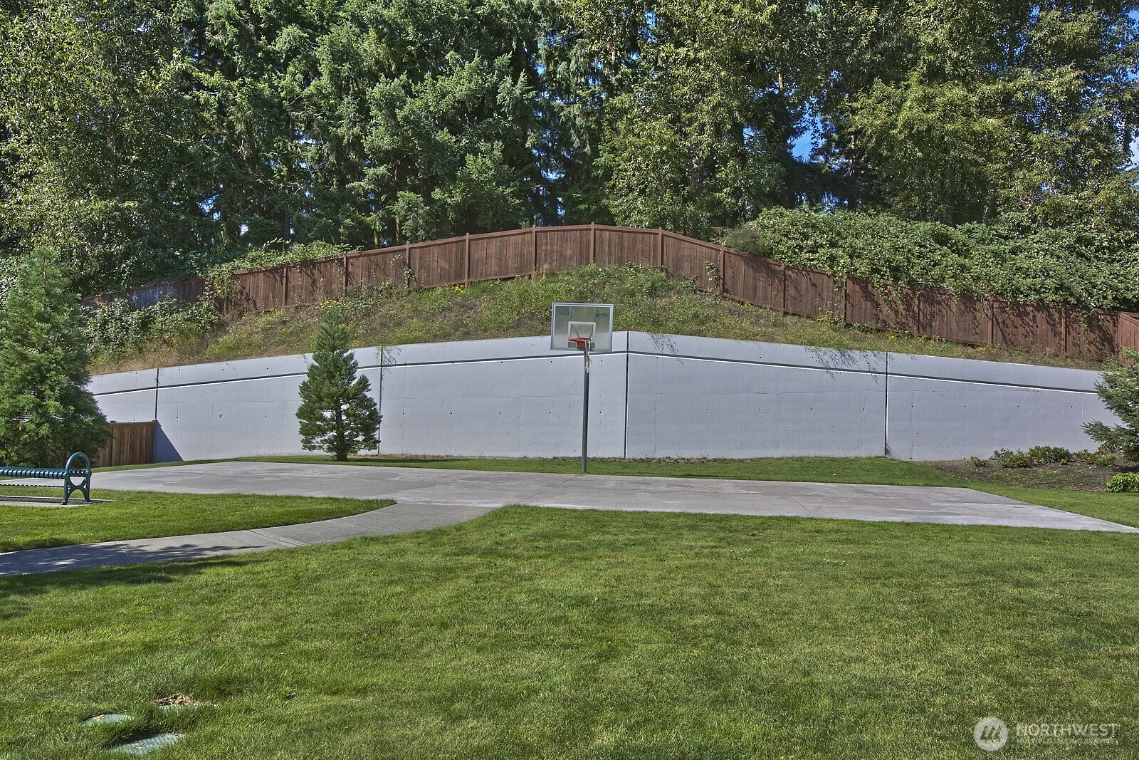 305 Lynnwood Avenue Southeast Renton, WA 98056 - Photo 26 of 28