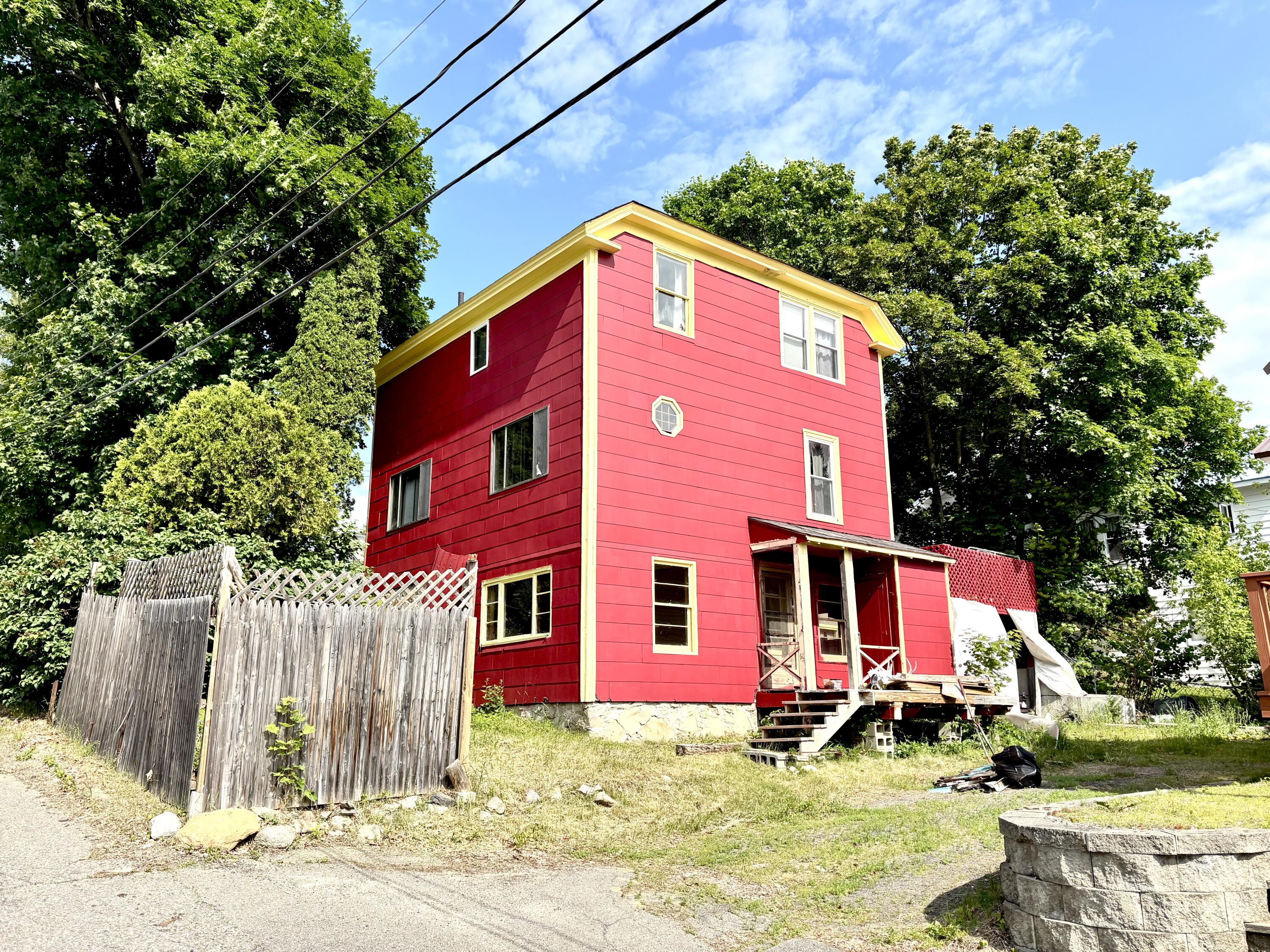 85 School Street Millinocket, ME 04462 - Photo 3 of 25