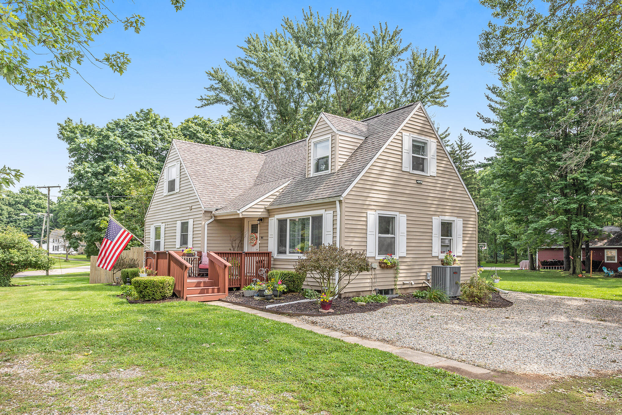 941 Verona Road Marshall, MI 49068 - Photo 2 of 25 941 Verona-42