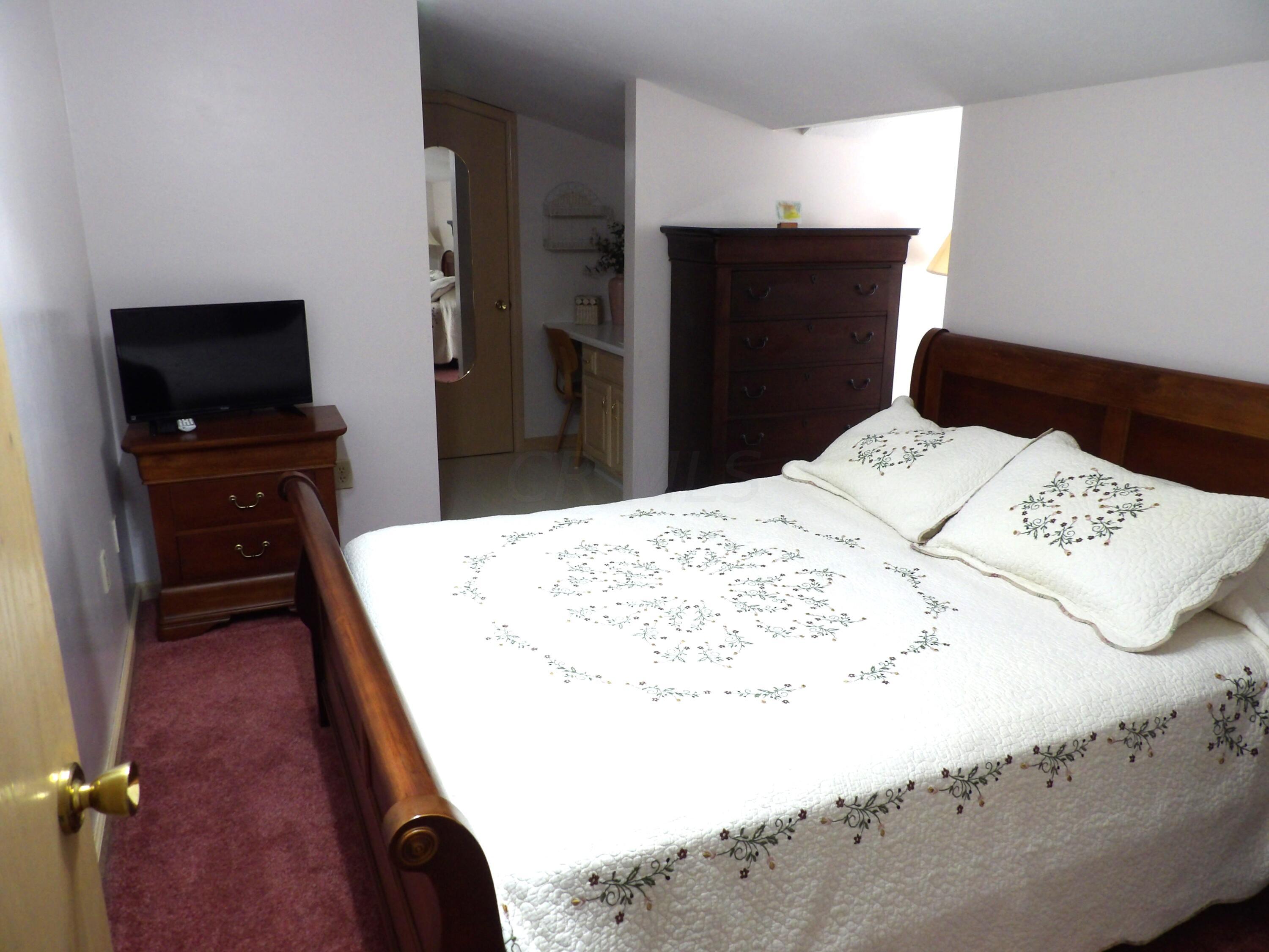 1148 Alton Road Galloway, OH 43119 - Photo 30 of 33 100_0312a