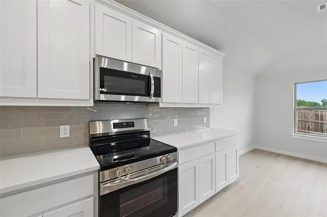 $2,500 | 1401 Quail Crk Drive, Cleburne, TX 76033