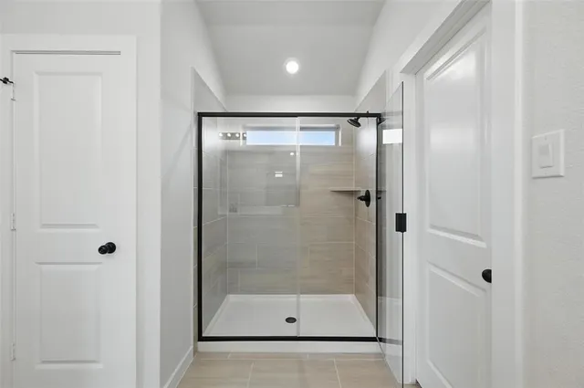 $2,500 | 1401 Quail Crk Drive, Cleburne, TX 76033