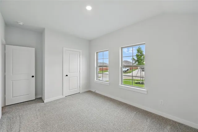 $2,500 | 1401 Quail Crk Drive, Cleburne, TX 76033