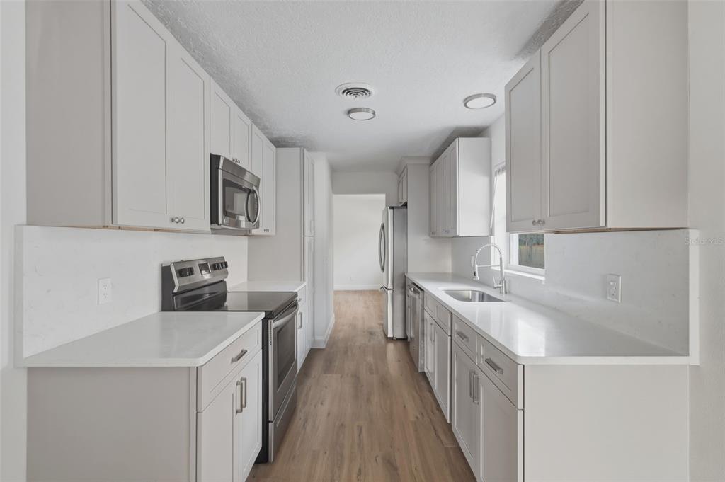 4601 Northeast 22nd Avenue Ocala, FL 34479 - Photo 10 of 31