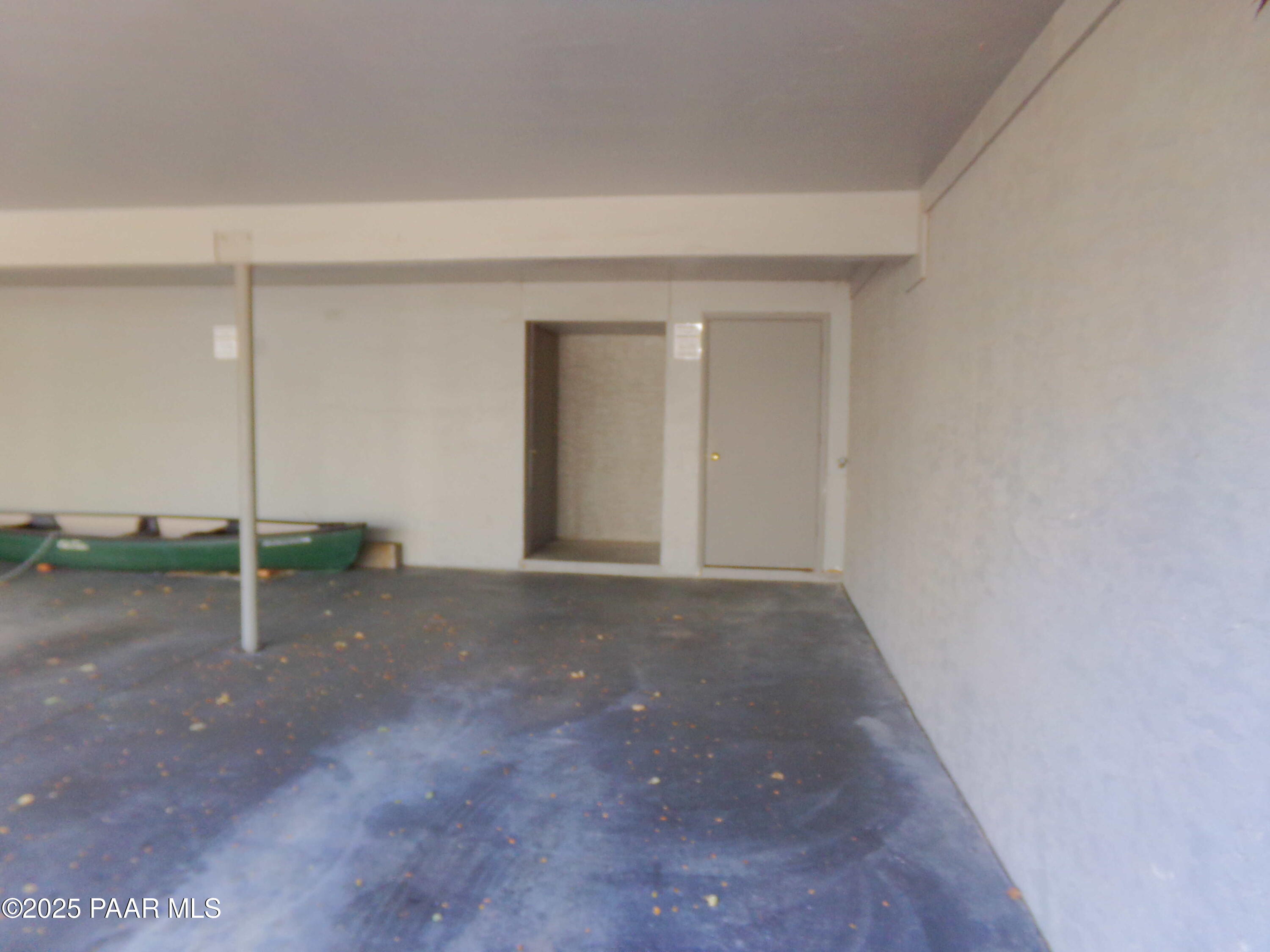 345 South Virginia Street, Unit 1 Prescott, AZ 86303 - Photo 9 of 13 a view of a empty room