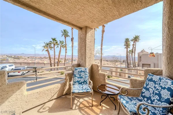 $192,000 | 2173 Aspen Mirror Way, Unit 101, Laughlin, NV 89029