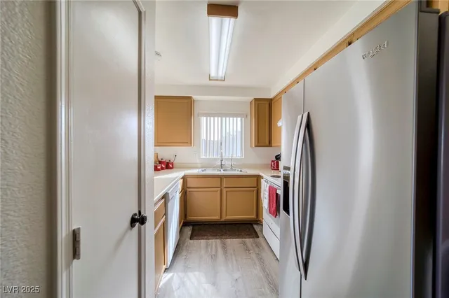 $192,000 | 2173 Aspen Mirror Way, Unit 101, Laughlin, NV 89029