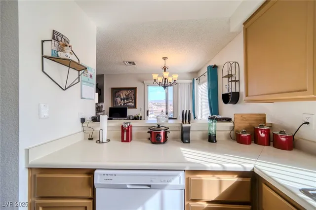 $192,000 | 2173 Aspen Mirror Way, Unit 101, Laughlin, NV 89029