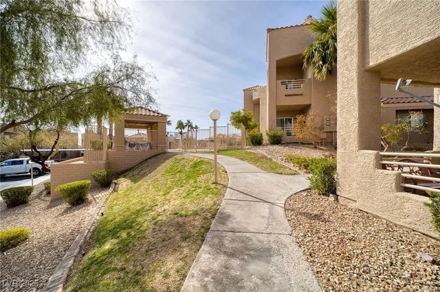 $192,000 | 2173 Aspen Mirror Way, Unit 101, Laughlin, NV 89029