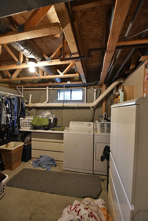 106 Howard Avenue Scituate, RI 02831 - Photo 17 of 29
