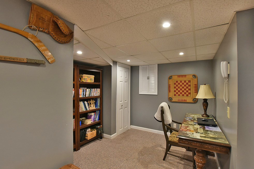 106 Howard Avenue Scituate, RI 02831 - Photo 18 of 29