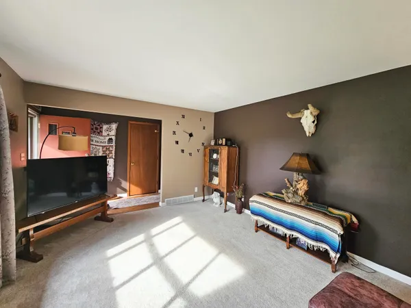 $269,900 | 6135 Halverson Drive, Rockford, IL 61109