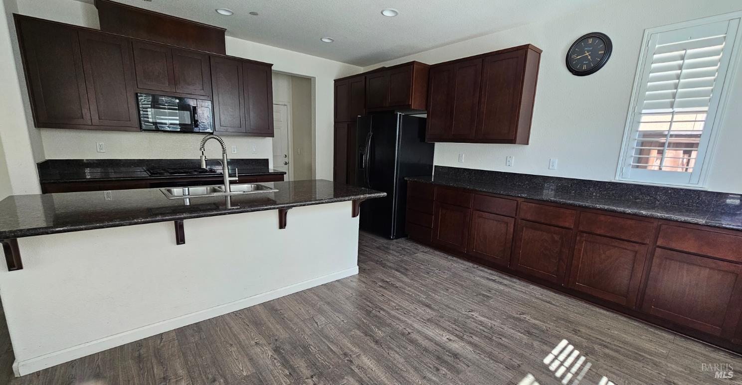 5342 Gramercy Circle Fairfield, CA 94533 - Photo 2 of 29 Kitchen Island