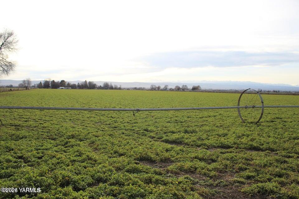 Nka Green Valley Road Mabton, WA 98935 - Photo 3 of 4 a view of an ocean and beach