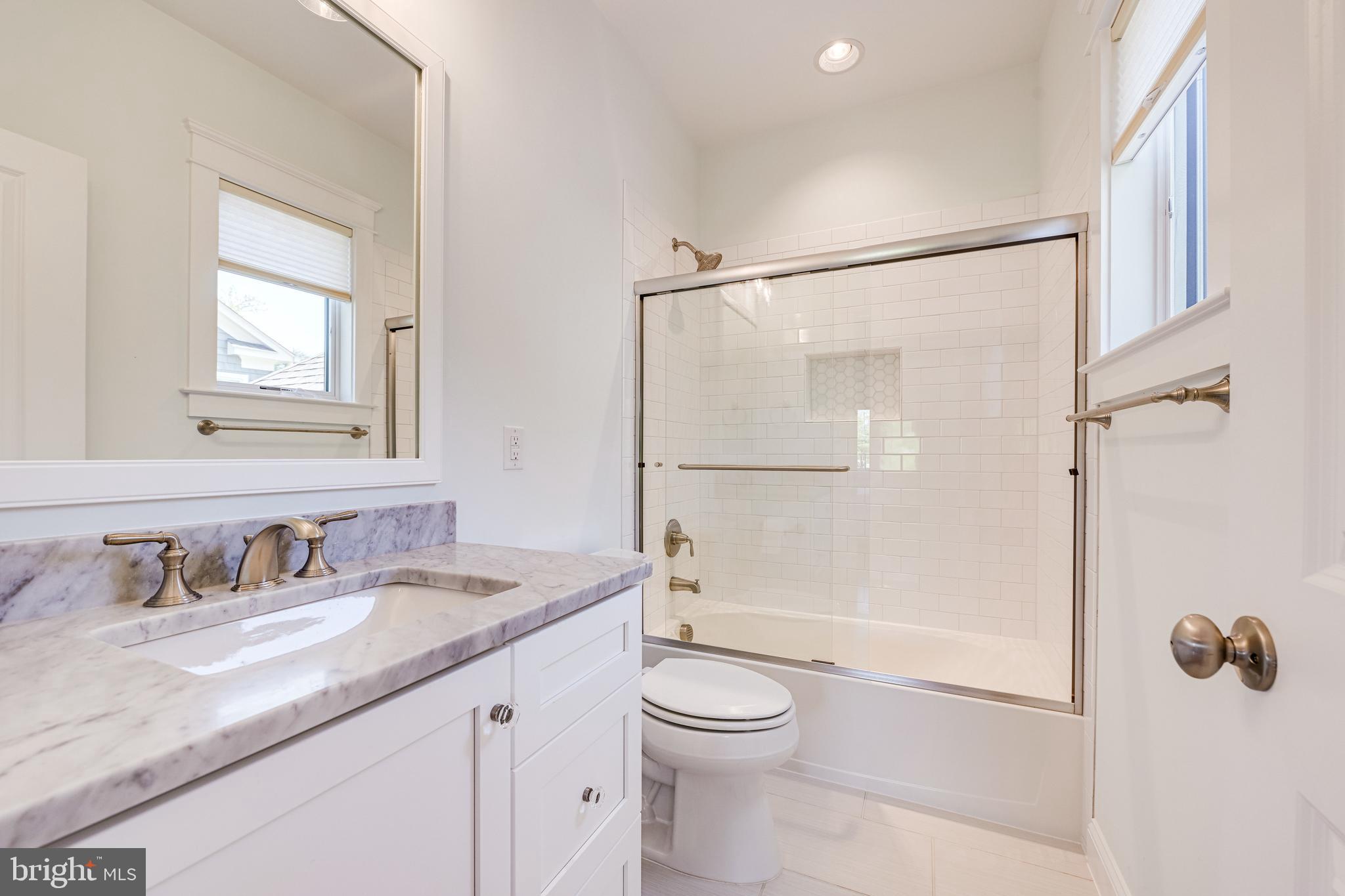 7020 Capitol View Drive McLean, VA 22101 - Photo 33 of 46 Full Bath