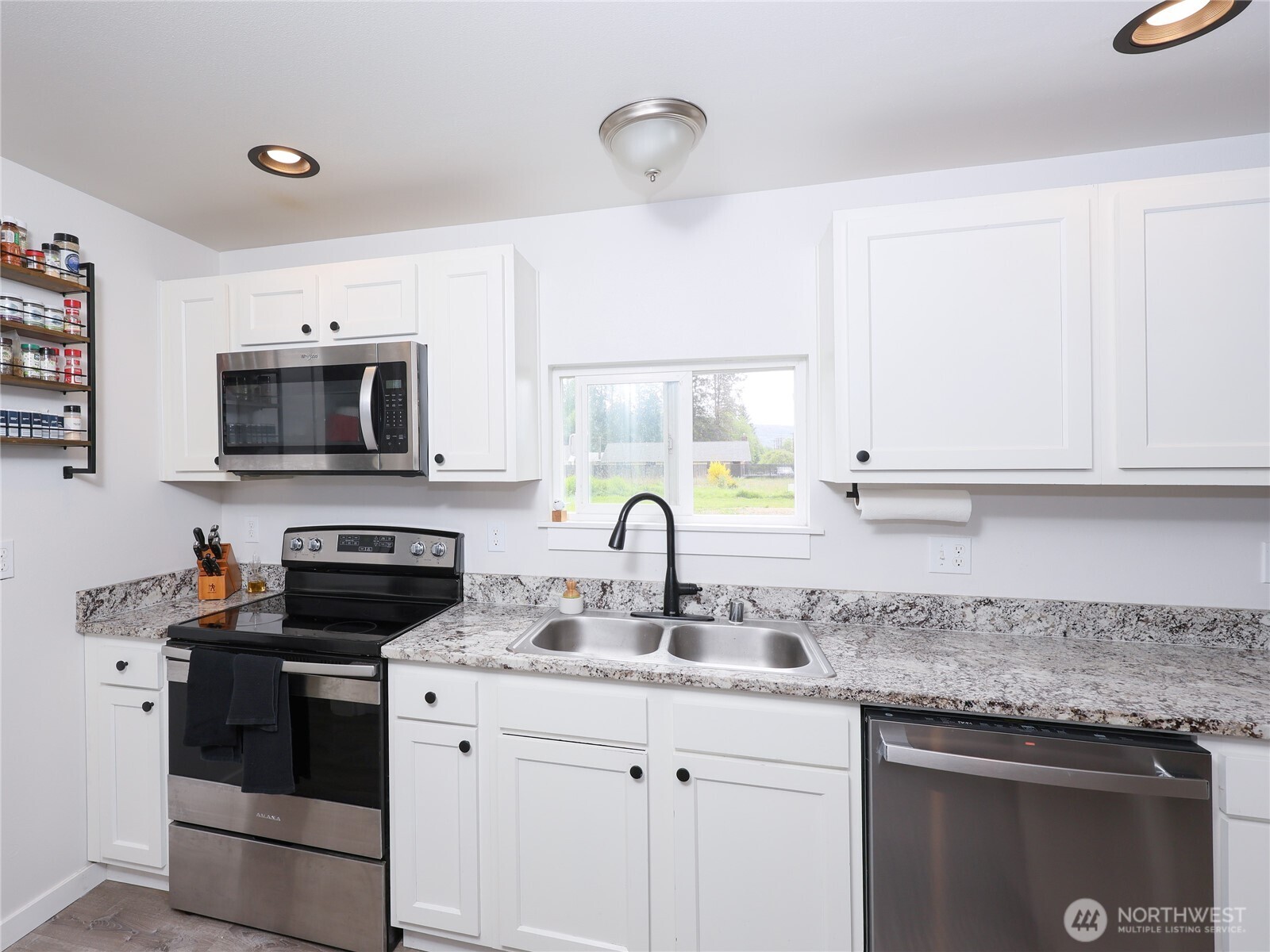 1003 North Fruitdale Road Sedro-Woolley, WA 98284 - Photo 8 of 21