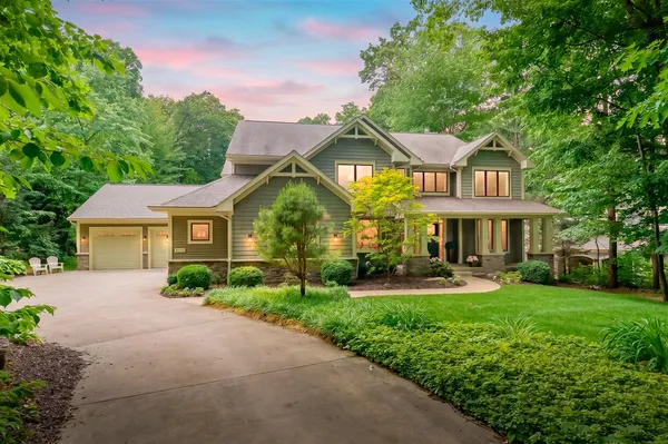 $1,495,000 | 8352 Vinewood Pointe, Mattawan, MI 49071