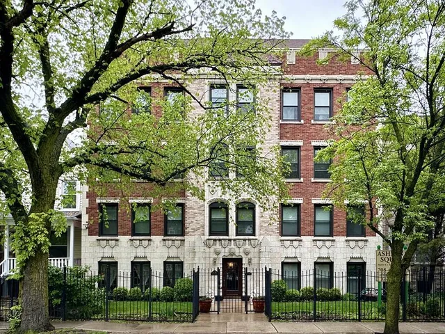 $1,350 | 4531 North Ashland Avenue, Unit 111, Chicago, IL 60640