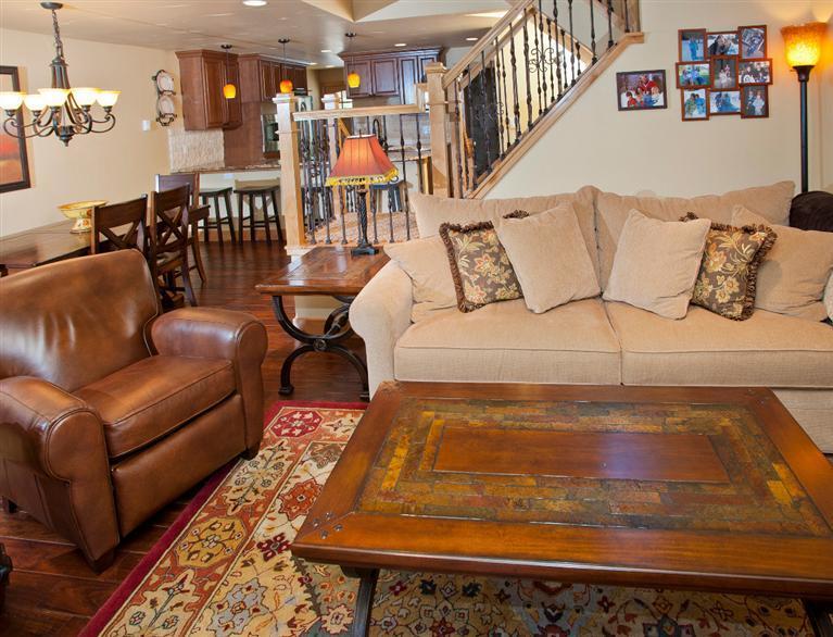 4192 Spruce Way, Unit 204A Vail, CO 81657 - Photo 2 of 21 a living room with furniture