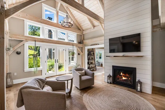 $2,100,000 | 849 River Road, Weare, NH 03281