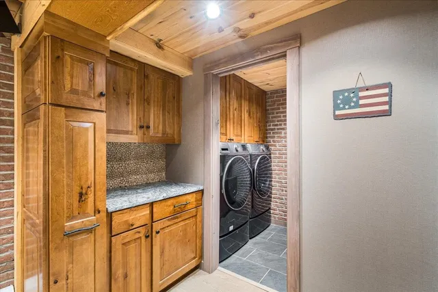 $2,100,000 | 849 River Road, Weare, NH 03281