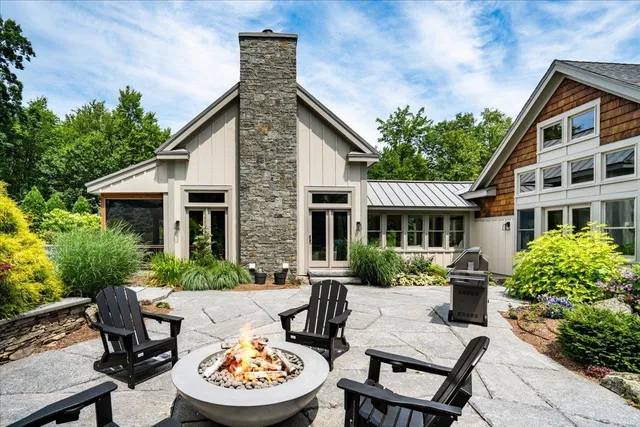 $2,100,000 | 849 River Road, Weare, NH 03281