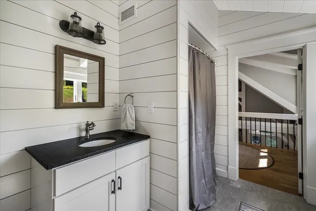 $2,100,000 | 849 River Road, Weare, NH 03281