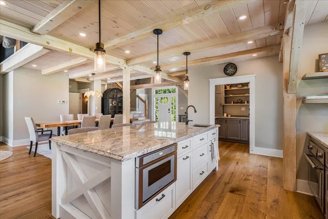 $2,100,000 | 849 River Road, Weare, NH 03281