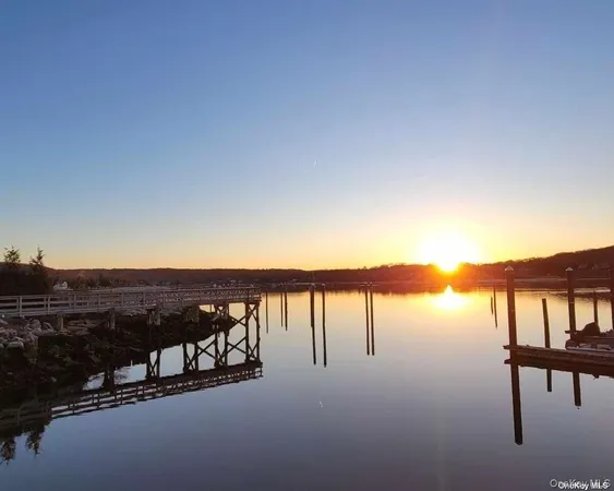 $2,500 | 147 Woodbine Avenue, Unit 1N, Northport, NY 11768