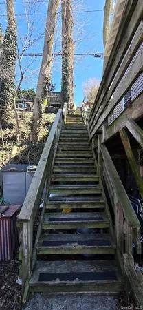 $2,500 | 147 Woodbine Avenue, Unit 1N, Northport, NY 11768