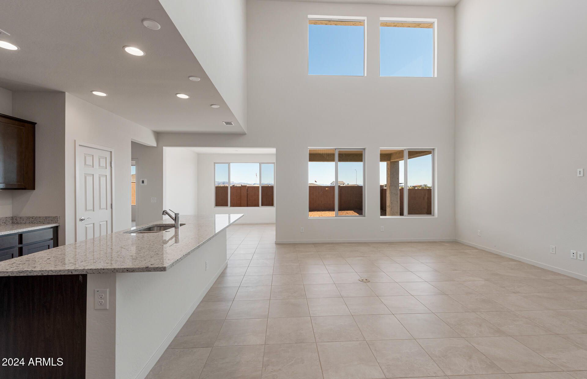 9961 Centennial Road Apache Junction, AZ 85120 - Photo 3 of 34 Kitchen