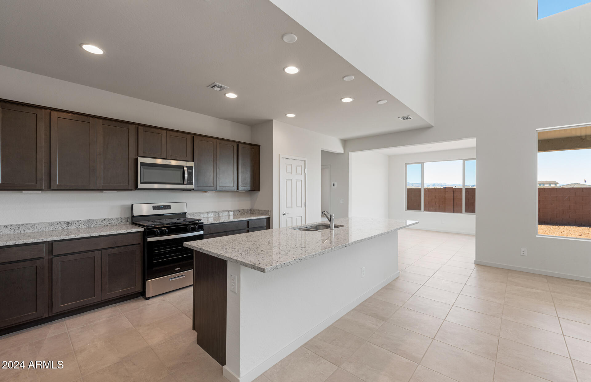 9961 Centennial Road Apache Junction, AZ 85120 - Photo 4 of 34 Kitchen