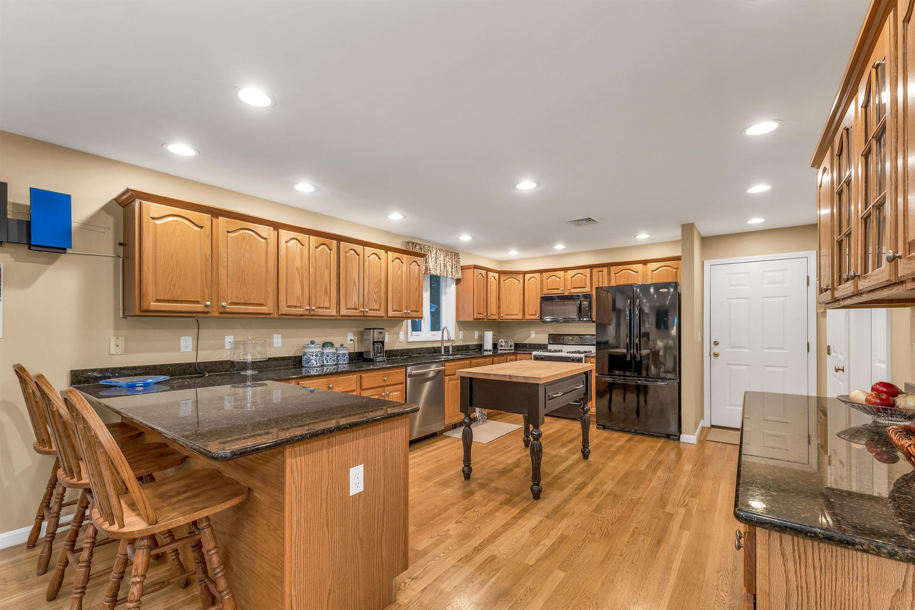 3 Deer Run Wolfeboro, NH 03894 - Photo 3 of 34