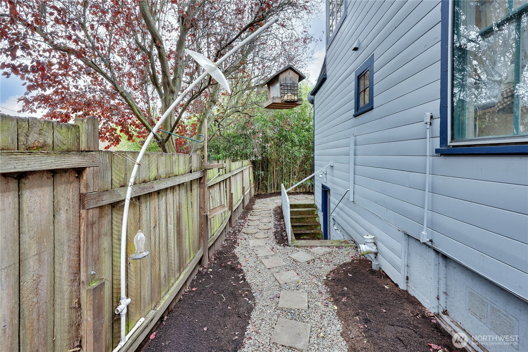 717 Franklin Street Port Townsend, WA 98368 - Photo 7 of 40 a view of a pathway of a house