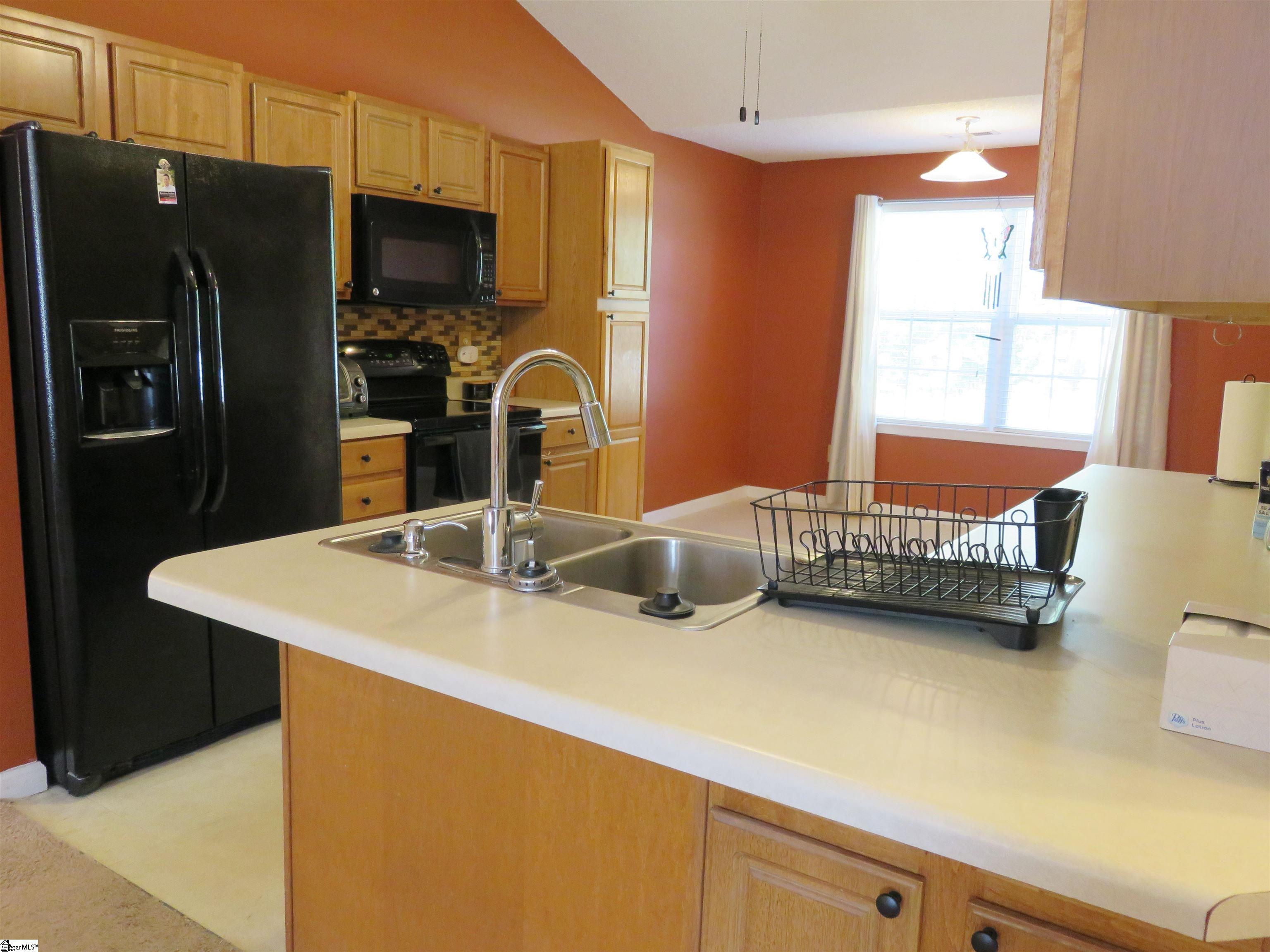 210 North Rutherford Road Greer, SC 29651 - Photo 4 of 26