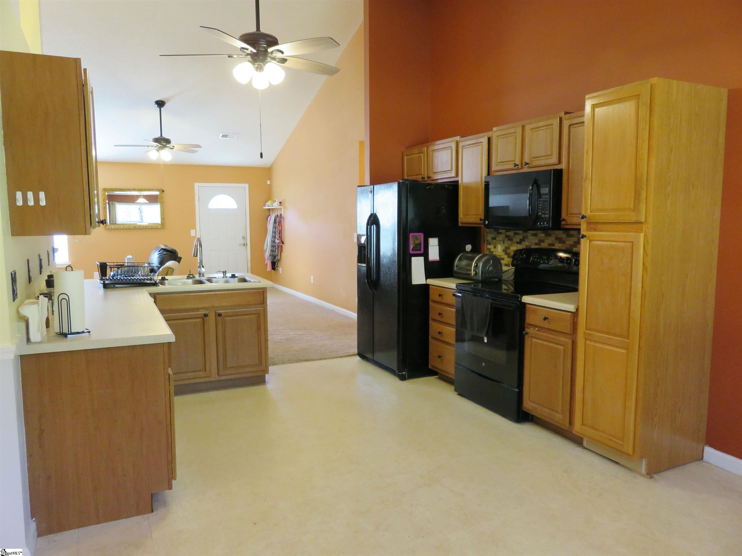 210 North Rutherford Road Greer, SC 29651 - Photo 5 of 26