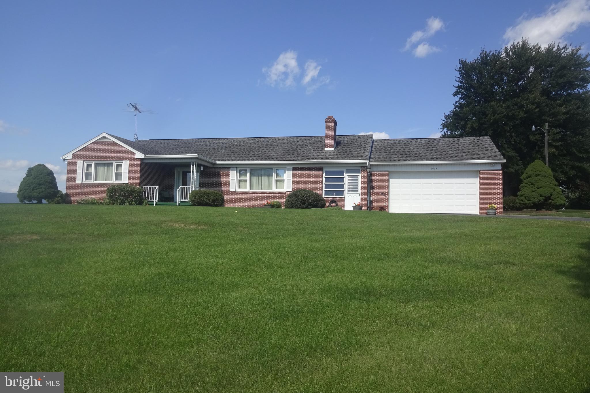 1009 Brechbill Road Chambersburg, PA 17202 - Photo 1 of 42 Welcome home!