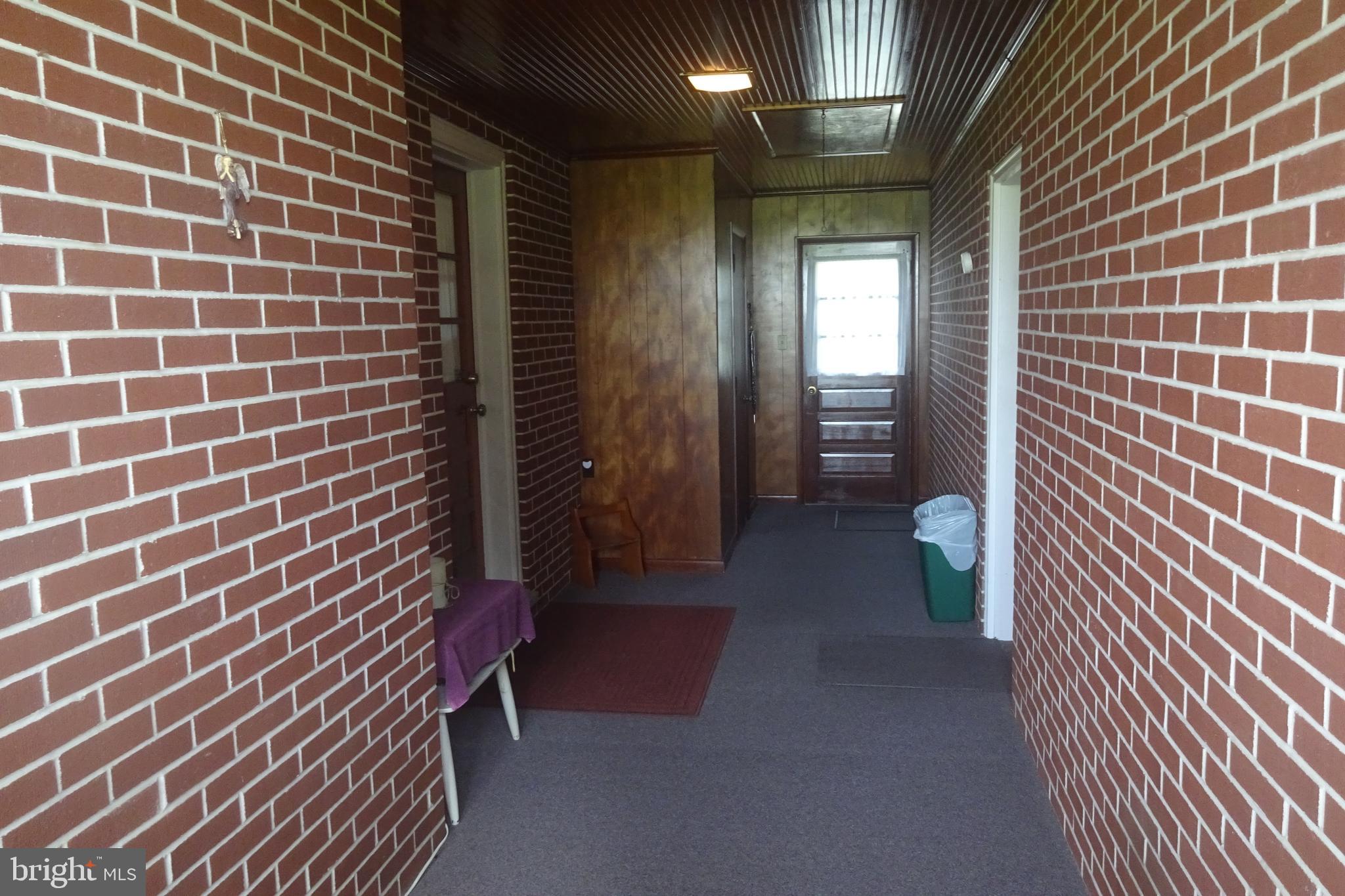 1009 Brechbill Road Chambersburg, PA 17202 - Photo 10 of 42 Breezeway
