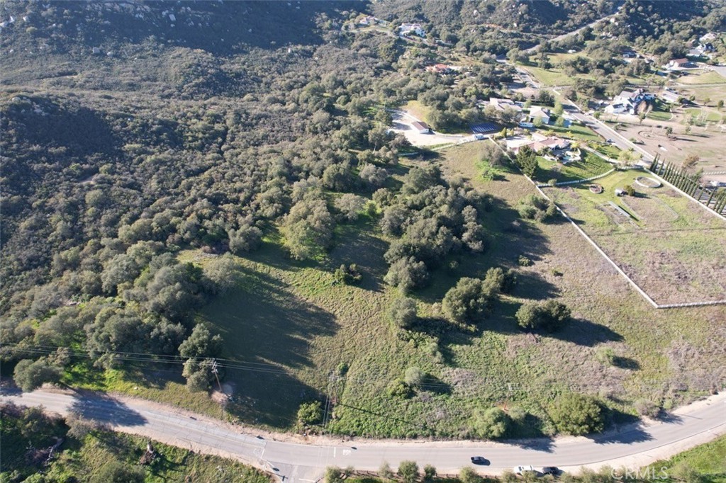 view of outdoor space and yard