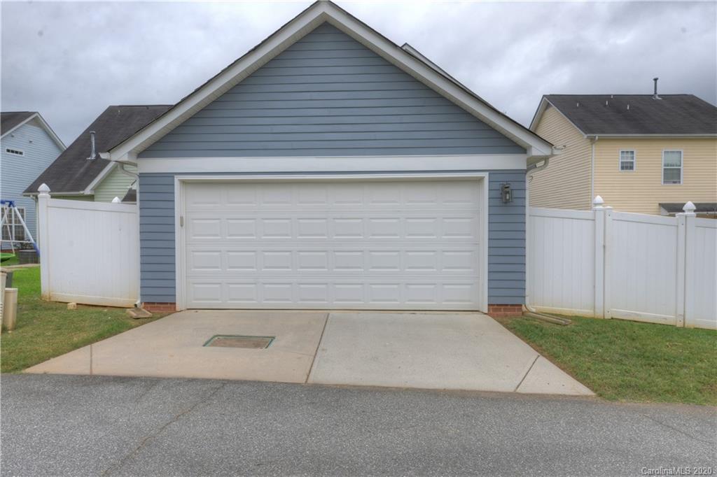 8233 Bud Henderson Road Huntersville, NC 28078 - Photo 11 of 15 Gallery Image 11