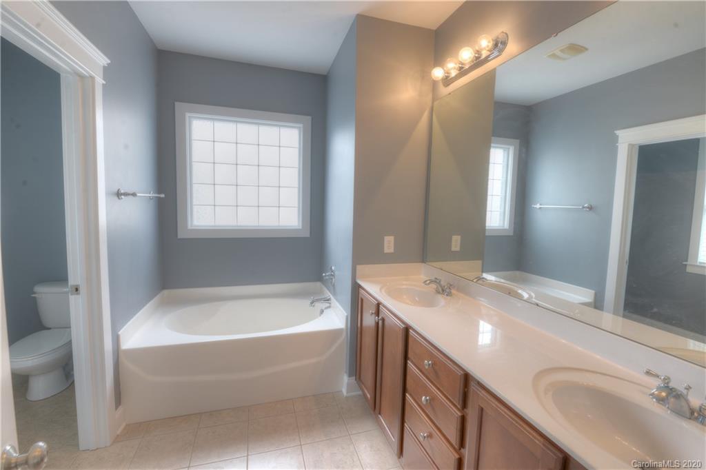 8233 Bud Henderson Road Huntersville, NC 28078 - Photo 8 of 15 Gallery Image 8