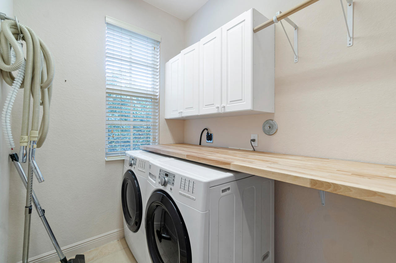 786 Northwest 83rd Lane Boca Raton, FL 33487 - Photo 24 of 31 Laundry Room