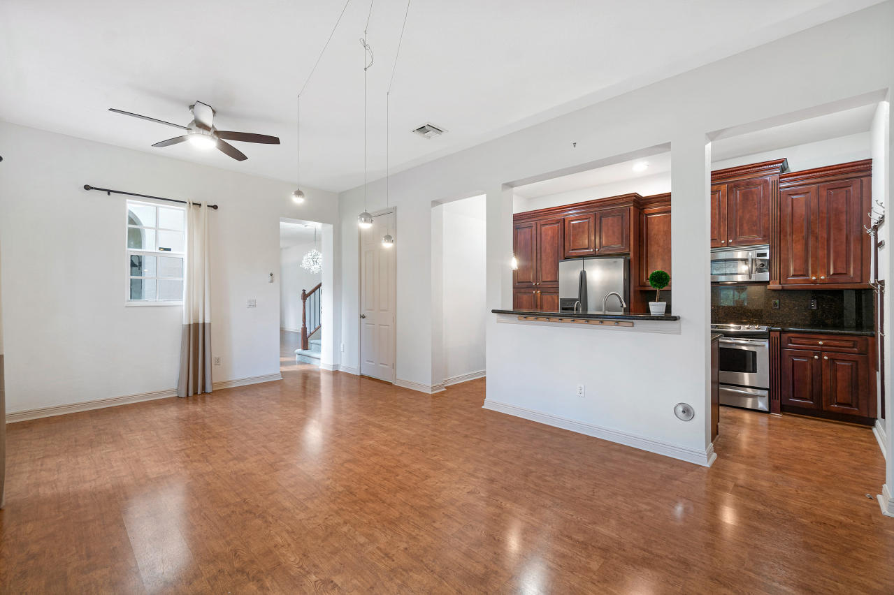 786 Northwest 83rd Lane Boca Raton, FL 33487 - Photo 9 of 31 Family Room