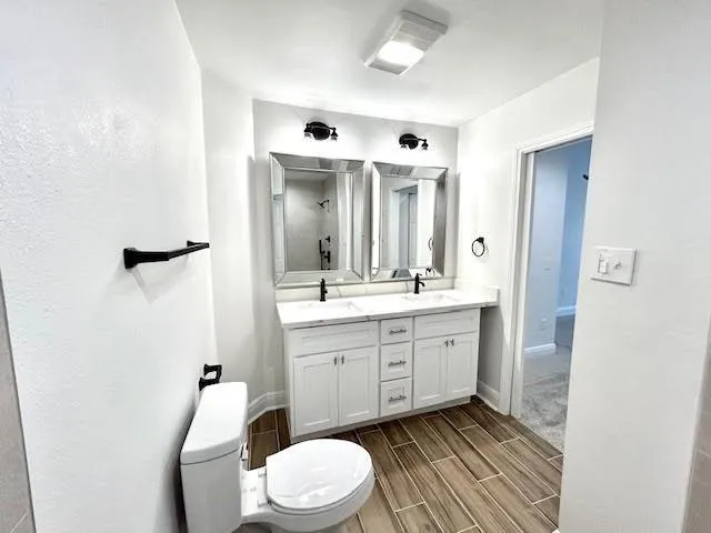 $2,000 | 113 Lake Lynn Drive, Harvey, LA 70058